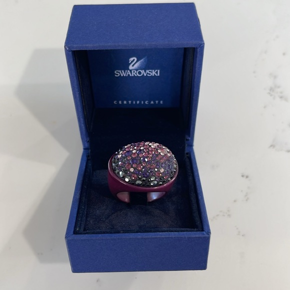Swarowski authentic ring size 8 - Picture 2 of 7